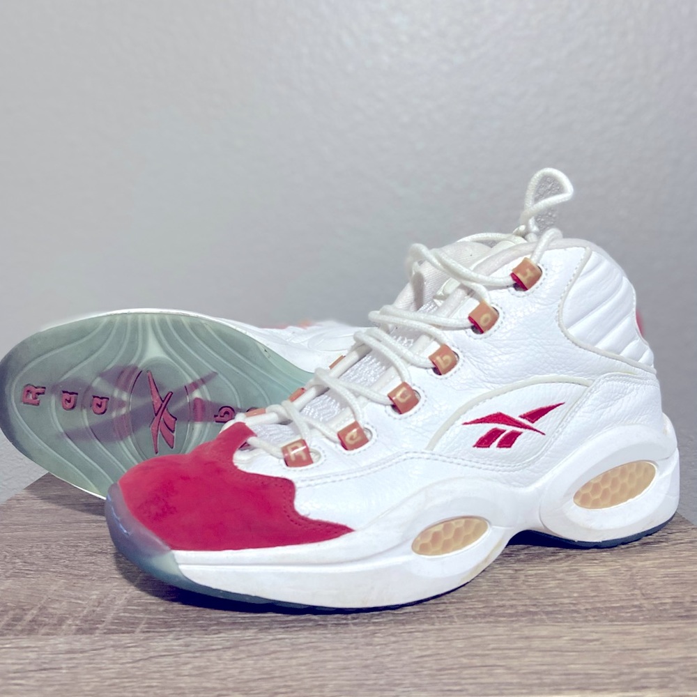 Reebok Iverson Question Mid. Size 9.5